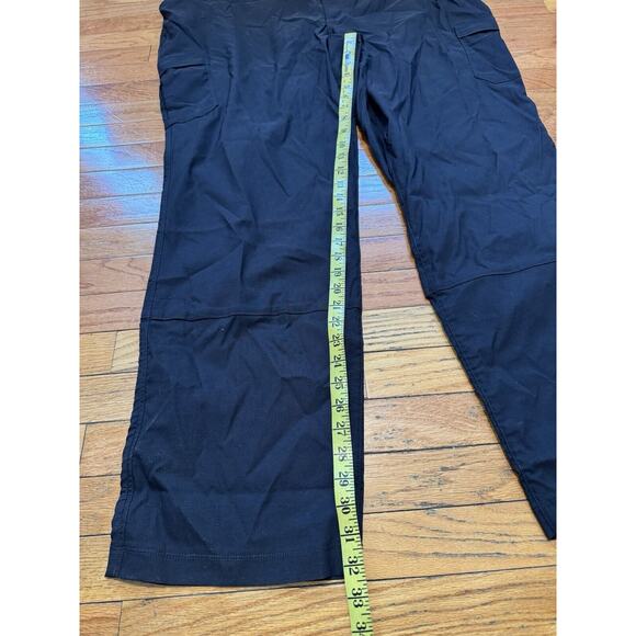 NWT Duluth Trading‎ Women Dry on the Fly Hiking Cargo Pant Boot Black PLUS 26x33 - Picture 3 of 10